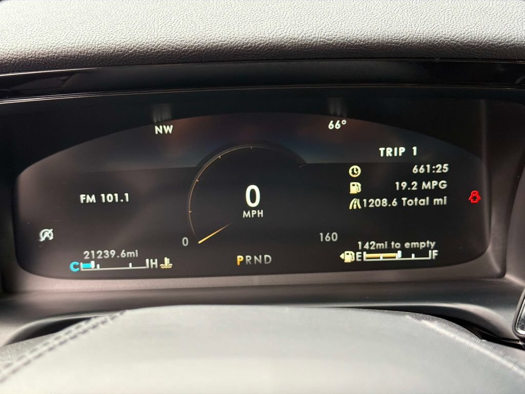 Used 2023 Lincoln Aviator AWD w/ Premium Package image 31