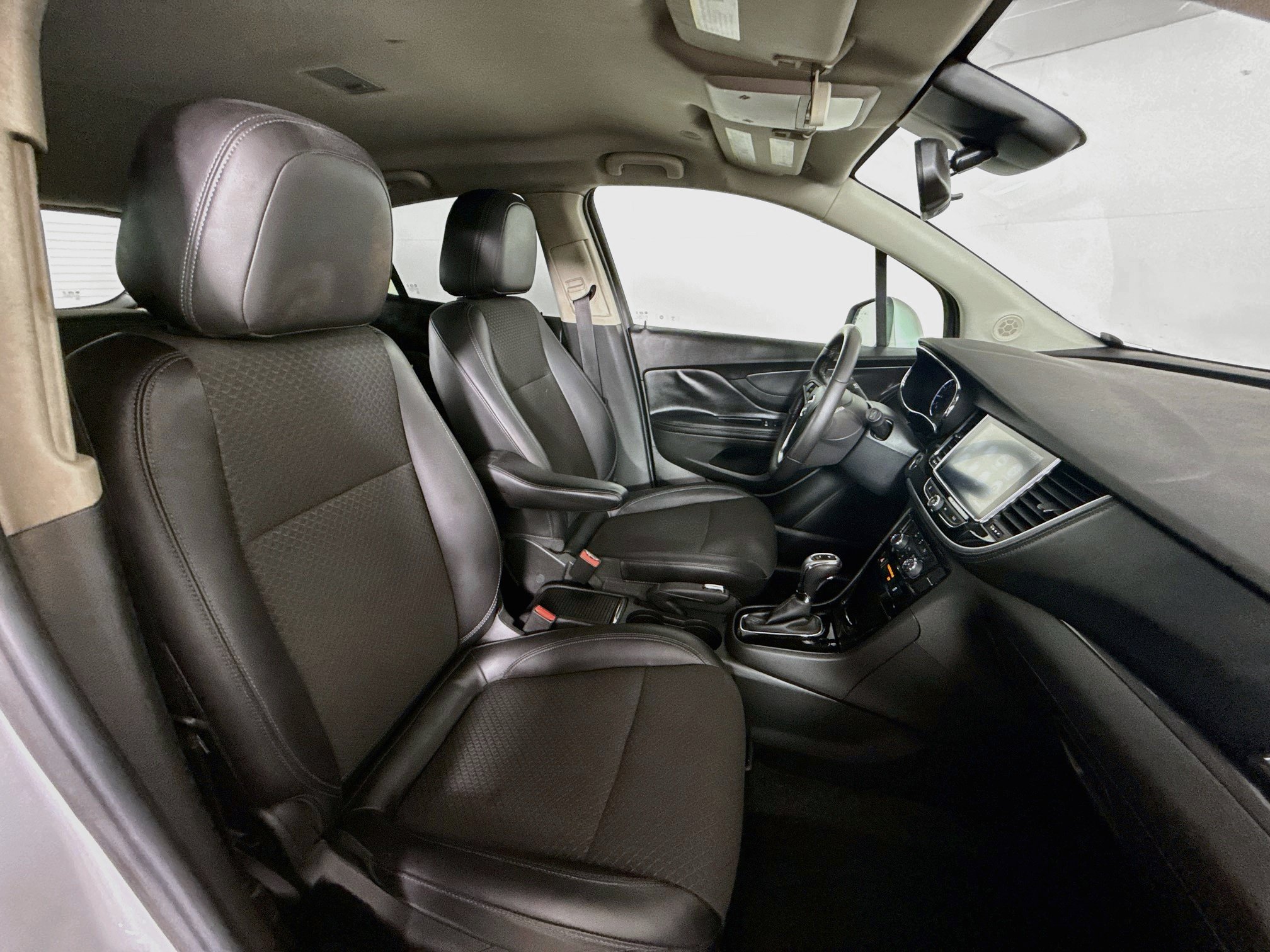 Used 2021 Buick Encore Preferred FWD image 33