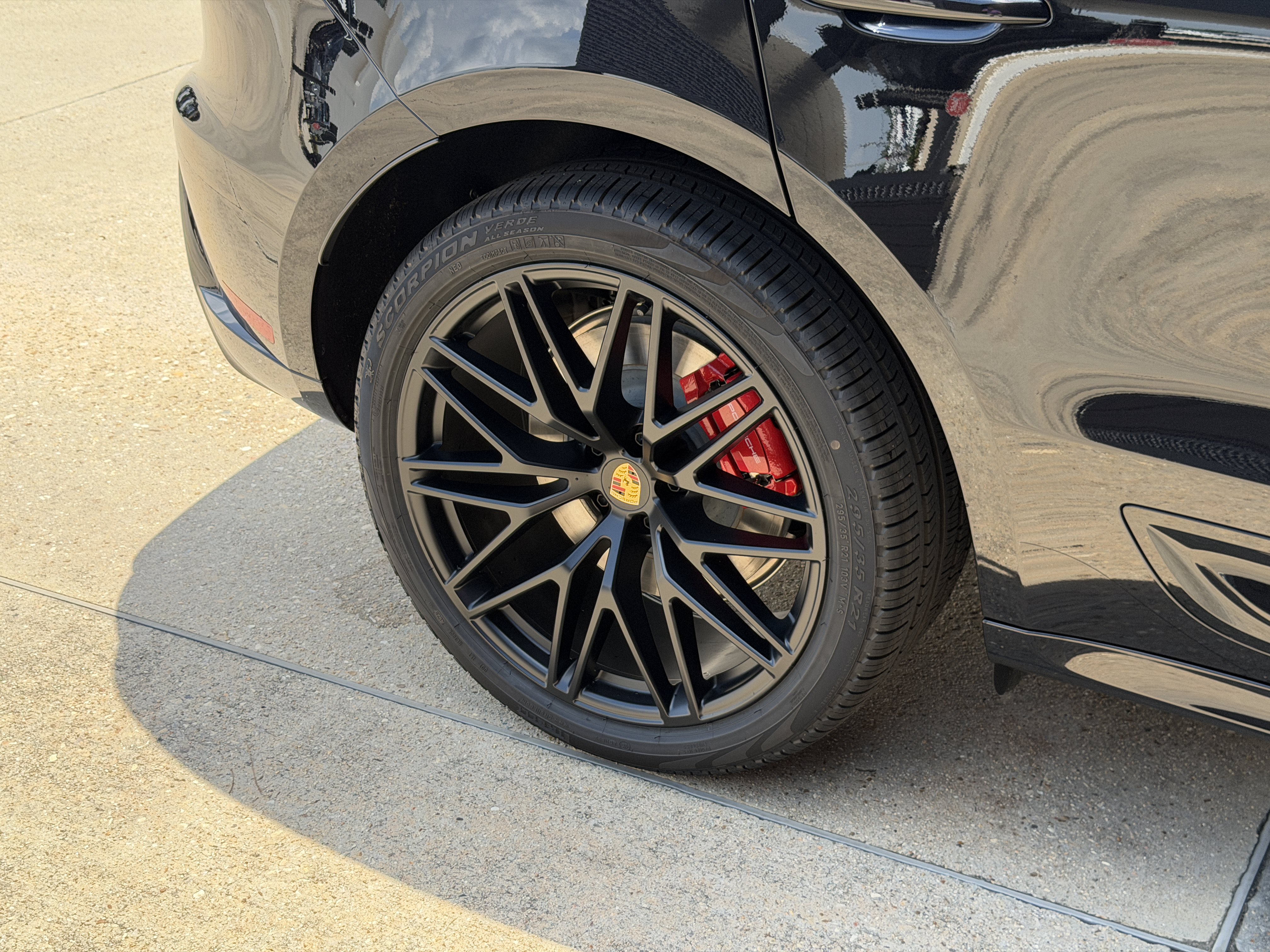 New 2026 Porsche Macan GTS AWD/4WD image 14