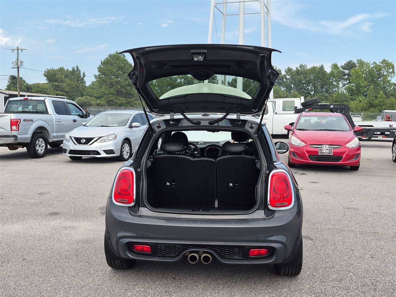 Used 2018 MINI Cooper S FWD image 30