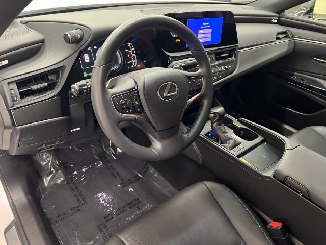 Certified 2025 Lexus ES 300h w/ Premium Package FWD image 16