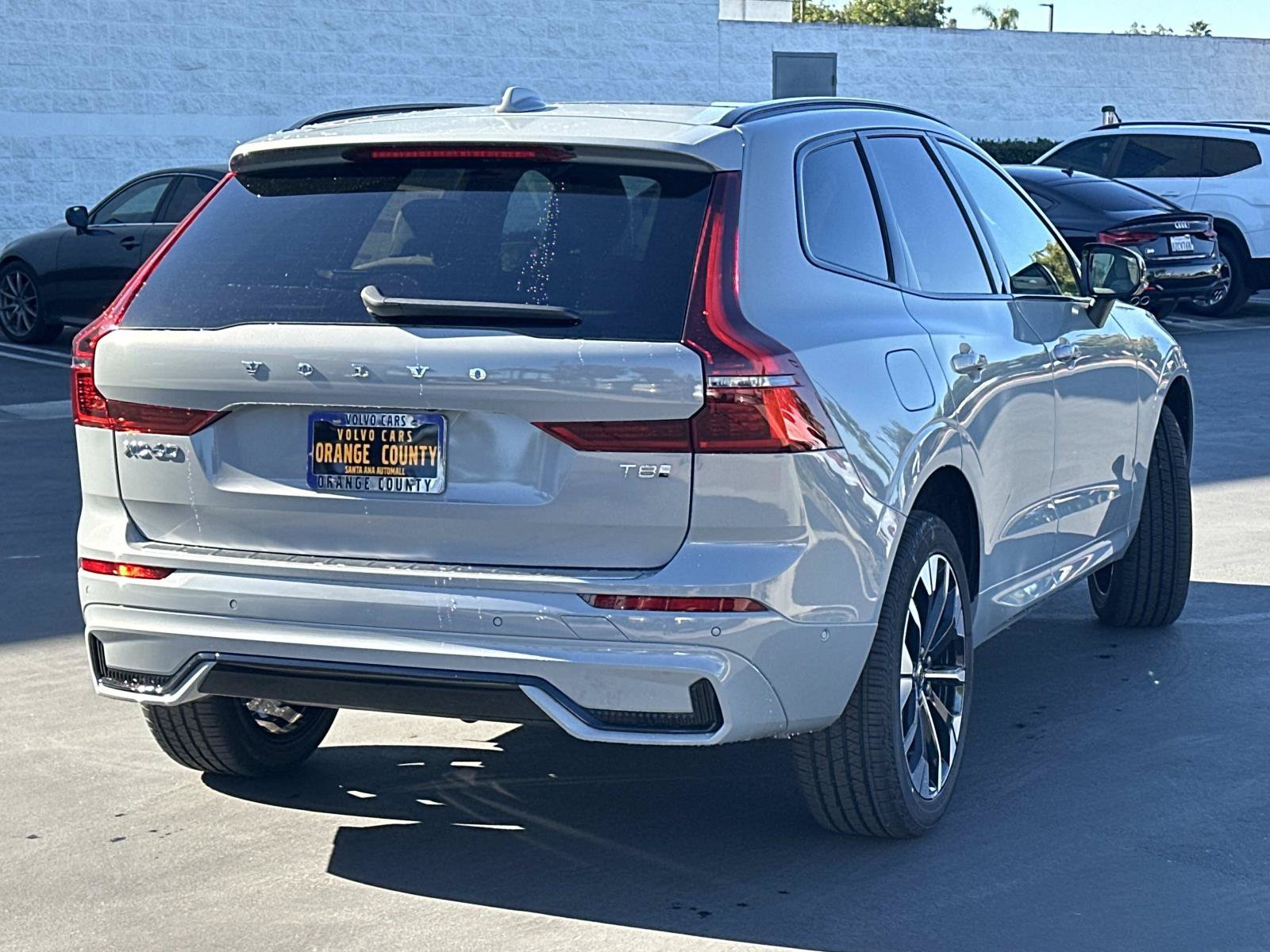 New 2026 Volvo XC60 T8 Plus w/ Climate Package AWD/4WD image 6