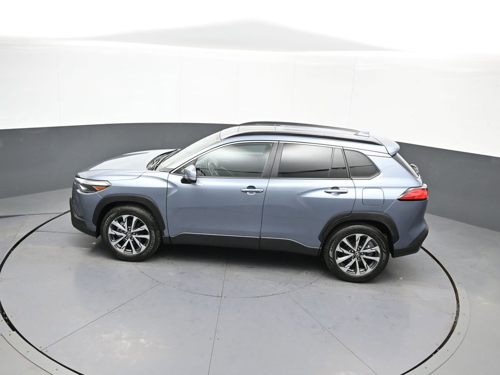 Certified 2023 Toyota Corolla Cross XLE image 41