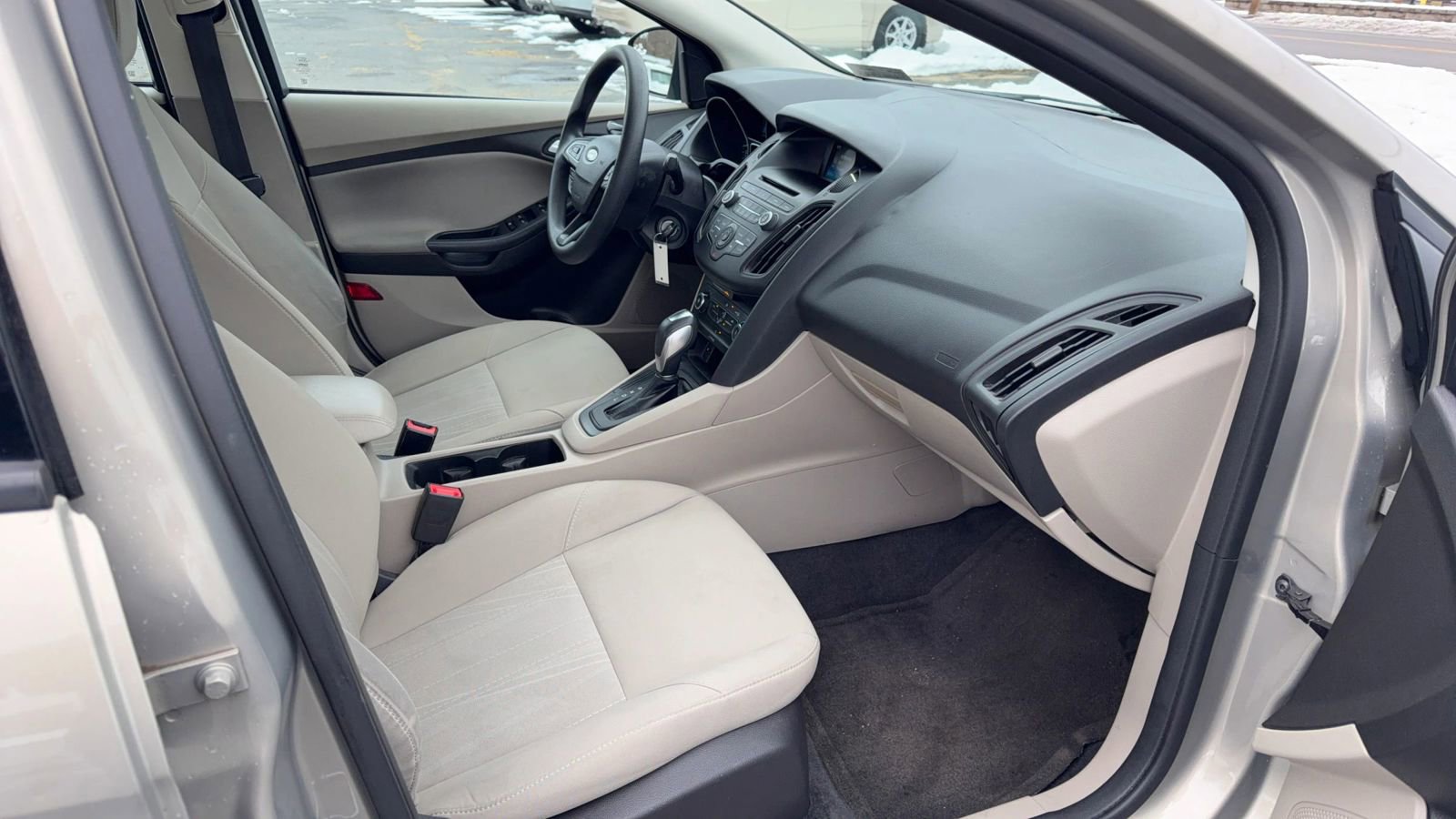 Used 2016 Ford Focus SE image 12