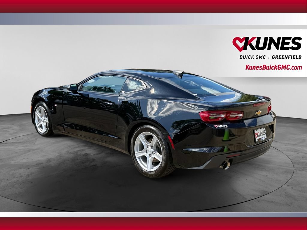 Used 2023 Chevrolet Camaro LT RWD image 8