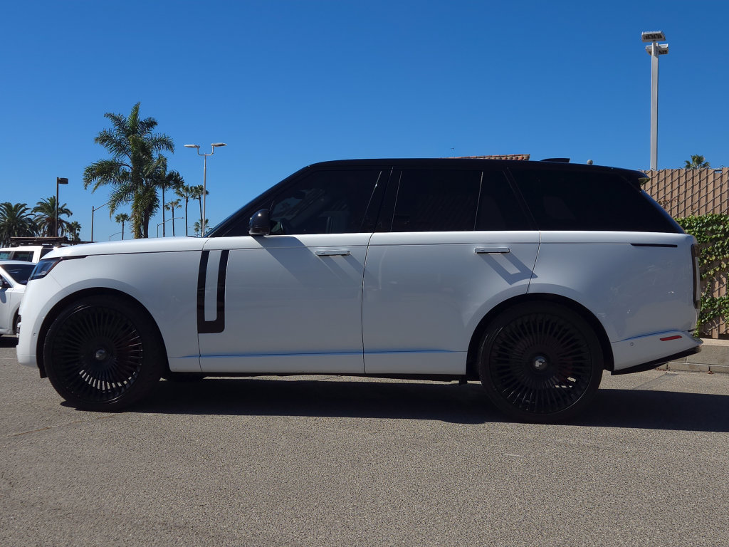Used 2023 Land Rover Range Rover SE AWD/4WD image 7