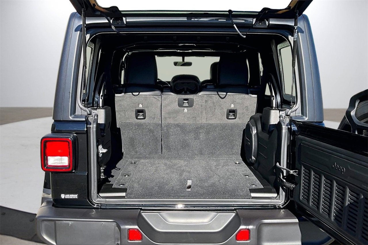 Certified 2023 Jeep Wrangler Sahara w/ Cold Weather Group image 25