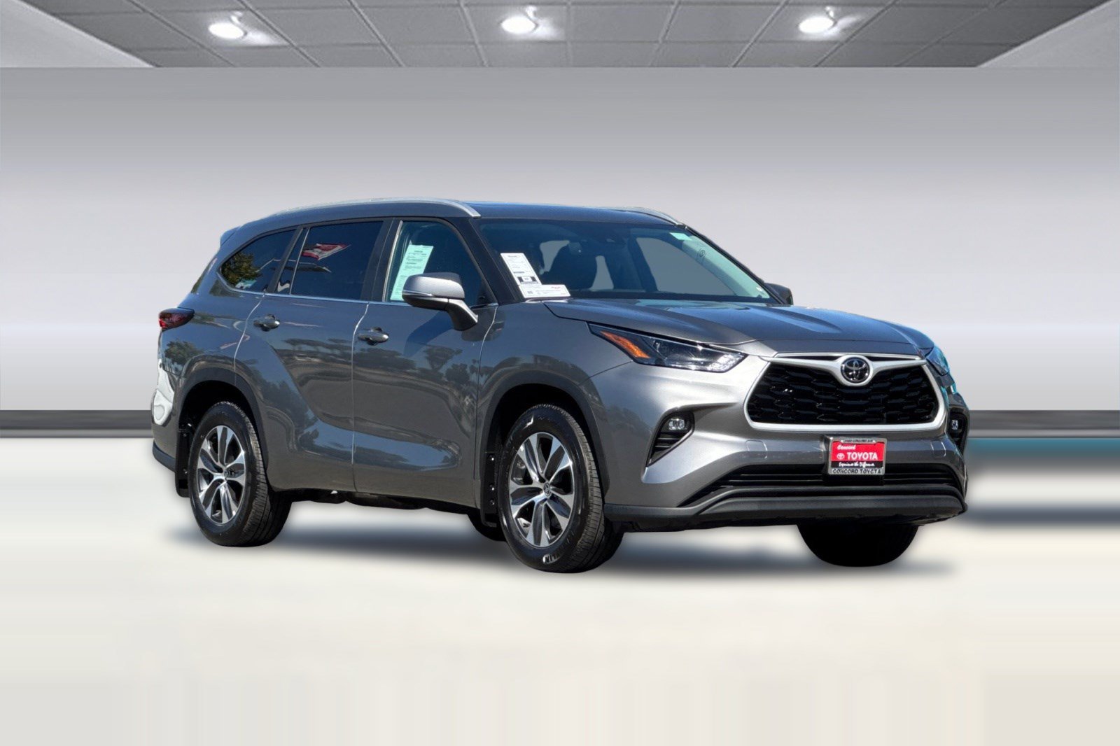 Used 2026 Toyota Highlander XLE AWD/4WD image 7