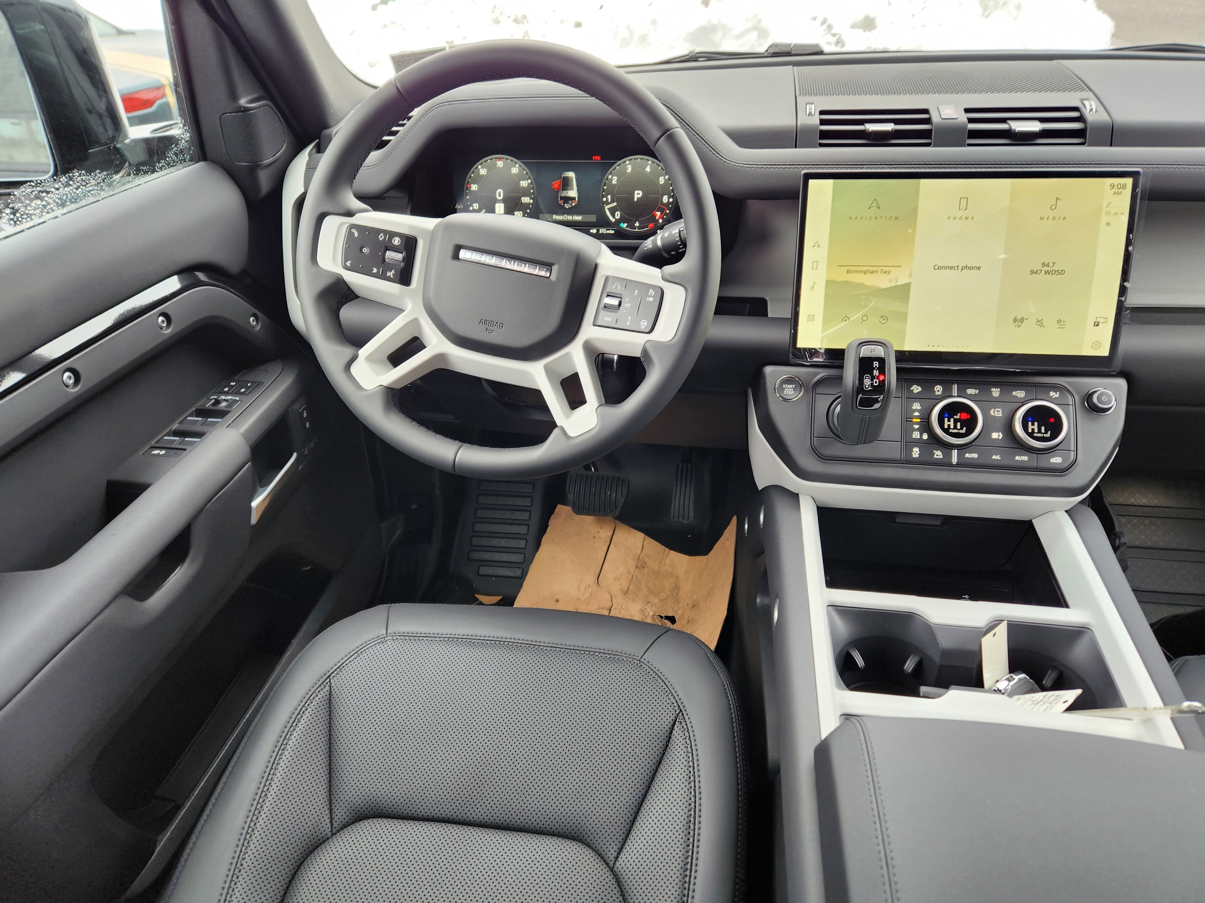 New 2026 Land Rover Defender 130 X-Dynamic SE image 14