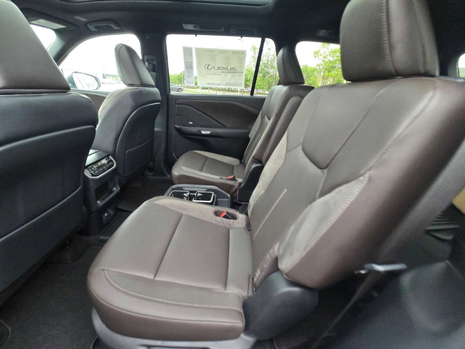 New 2026 Lexus TX 550h AWD Plug-In Hybrid image 20