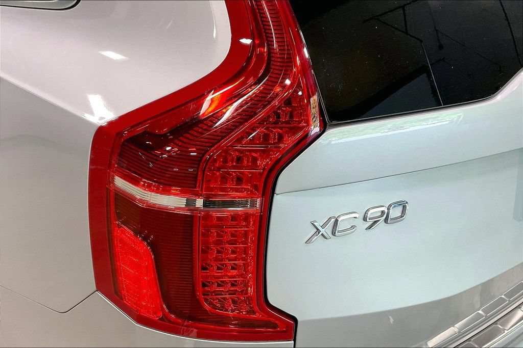 Certified 2024 Volvo XC90 B6 Ultimate w/ Protection Package Premier AWD/4WD image 24