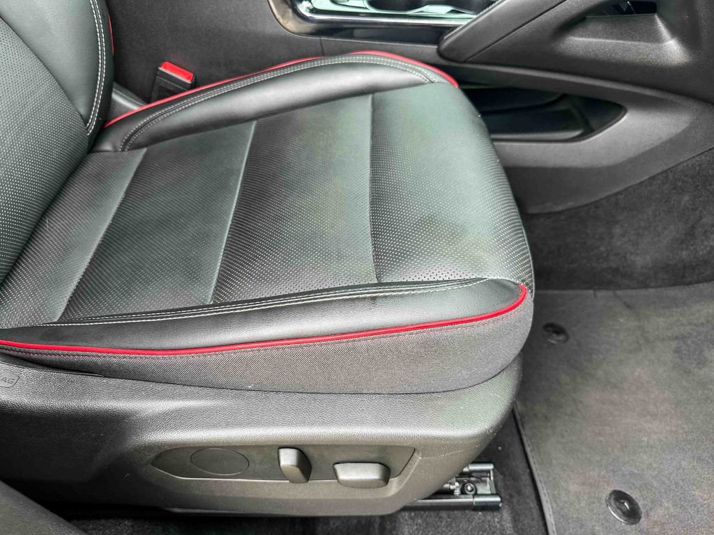 Certified 2023 Buick Envision Essence w/ Sport Touring Package image 24