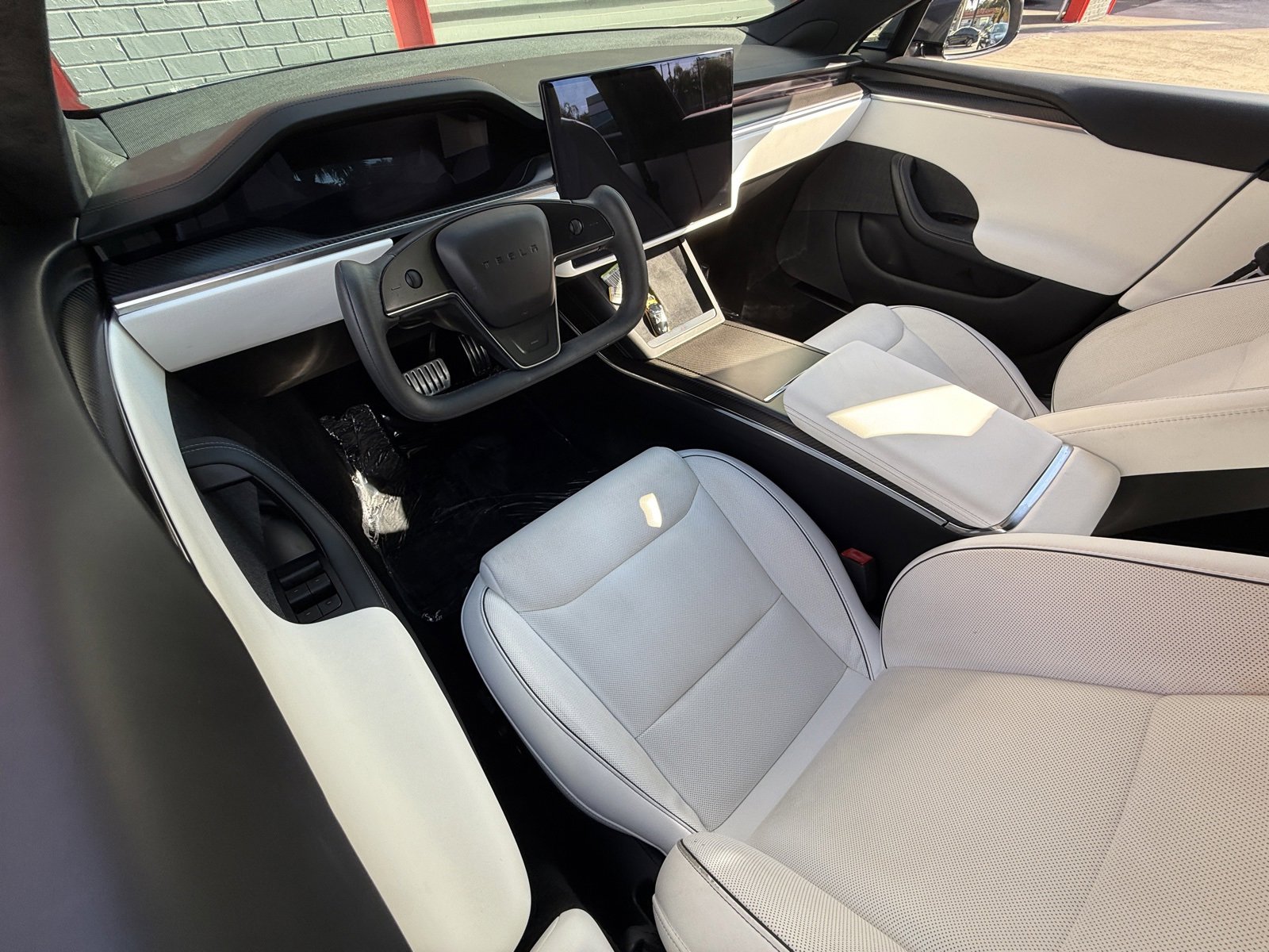 Used 2021 Tesla Model S Plaid image 16