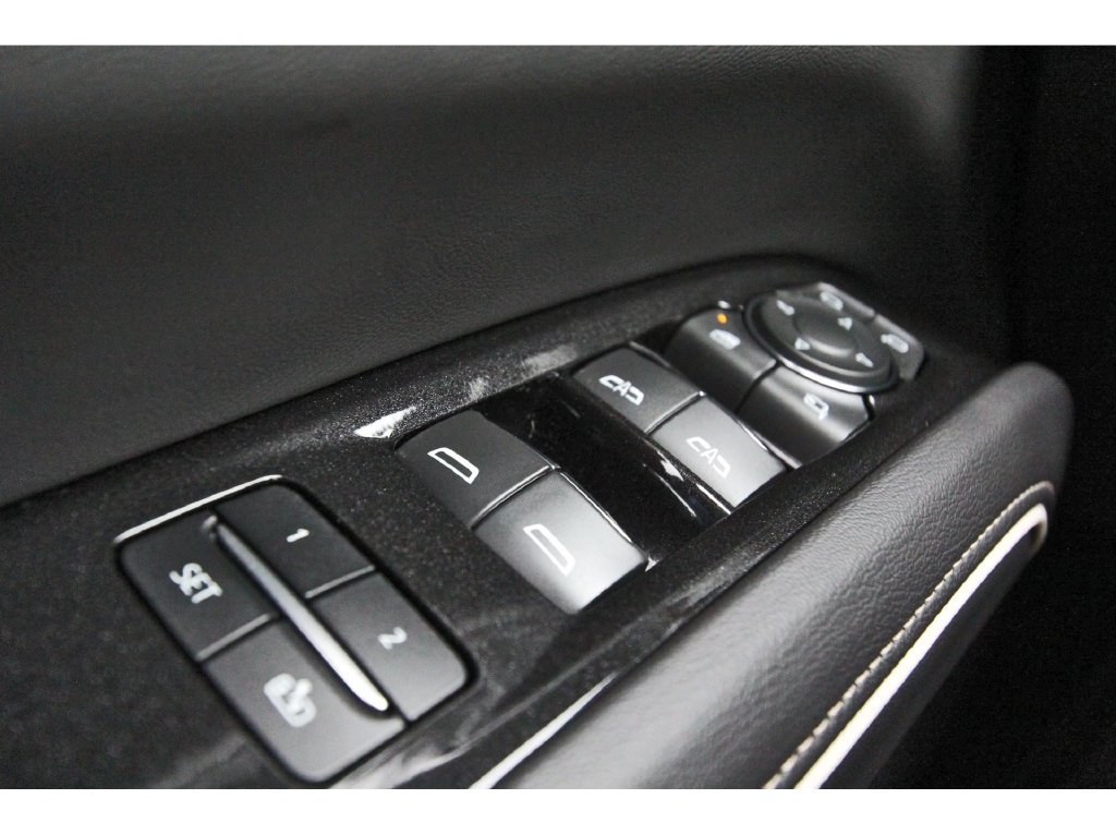 Certified 2024 Cadillac Escalade Luxury RWD image 21