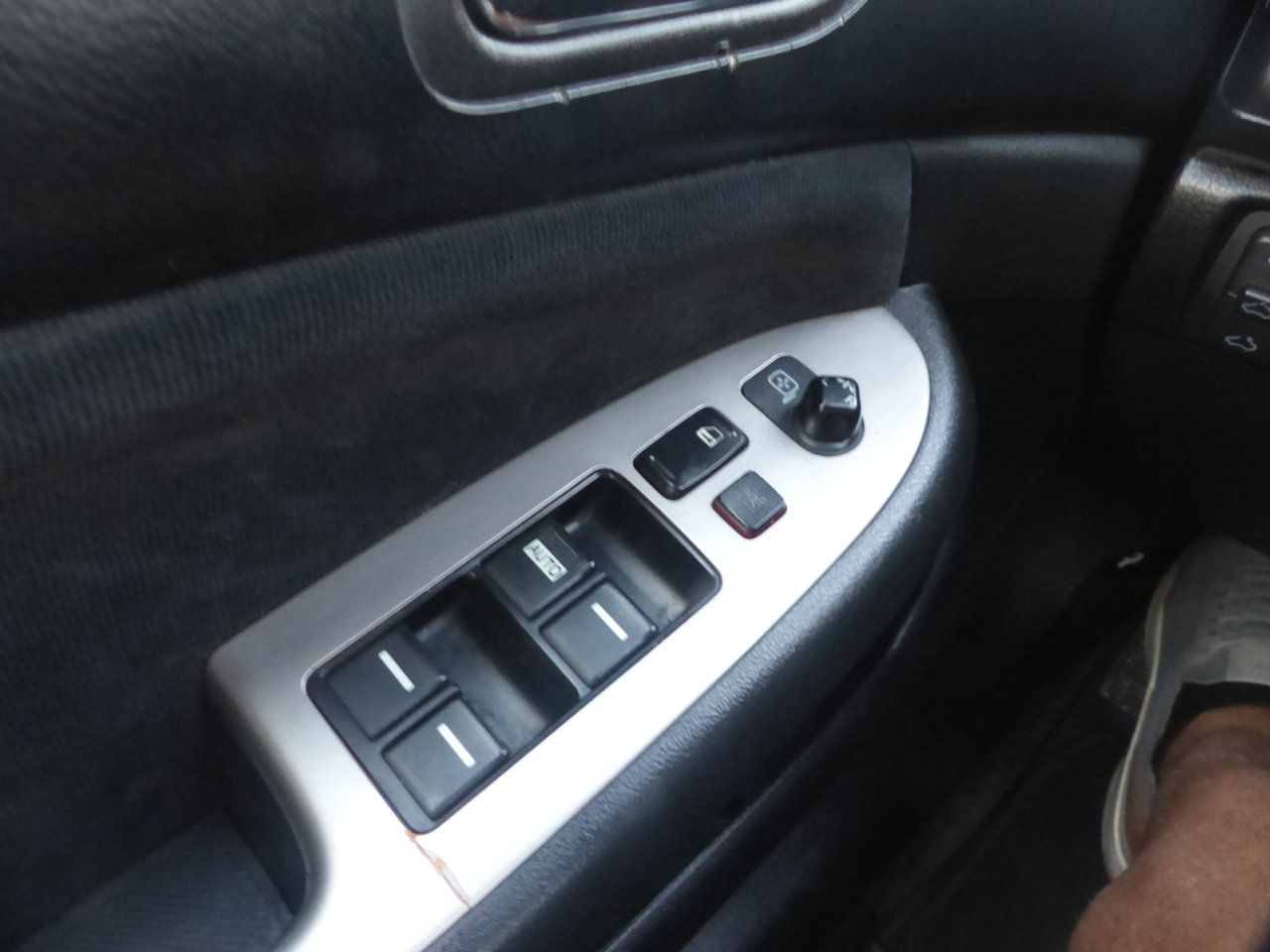 Used 2005 Honda Accord EX image 24