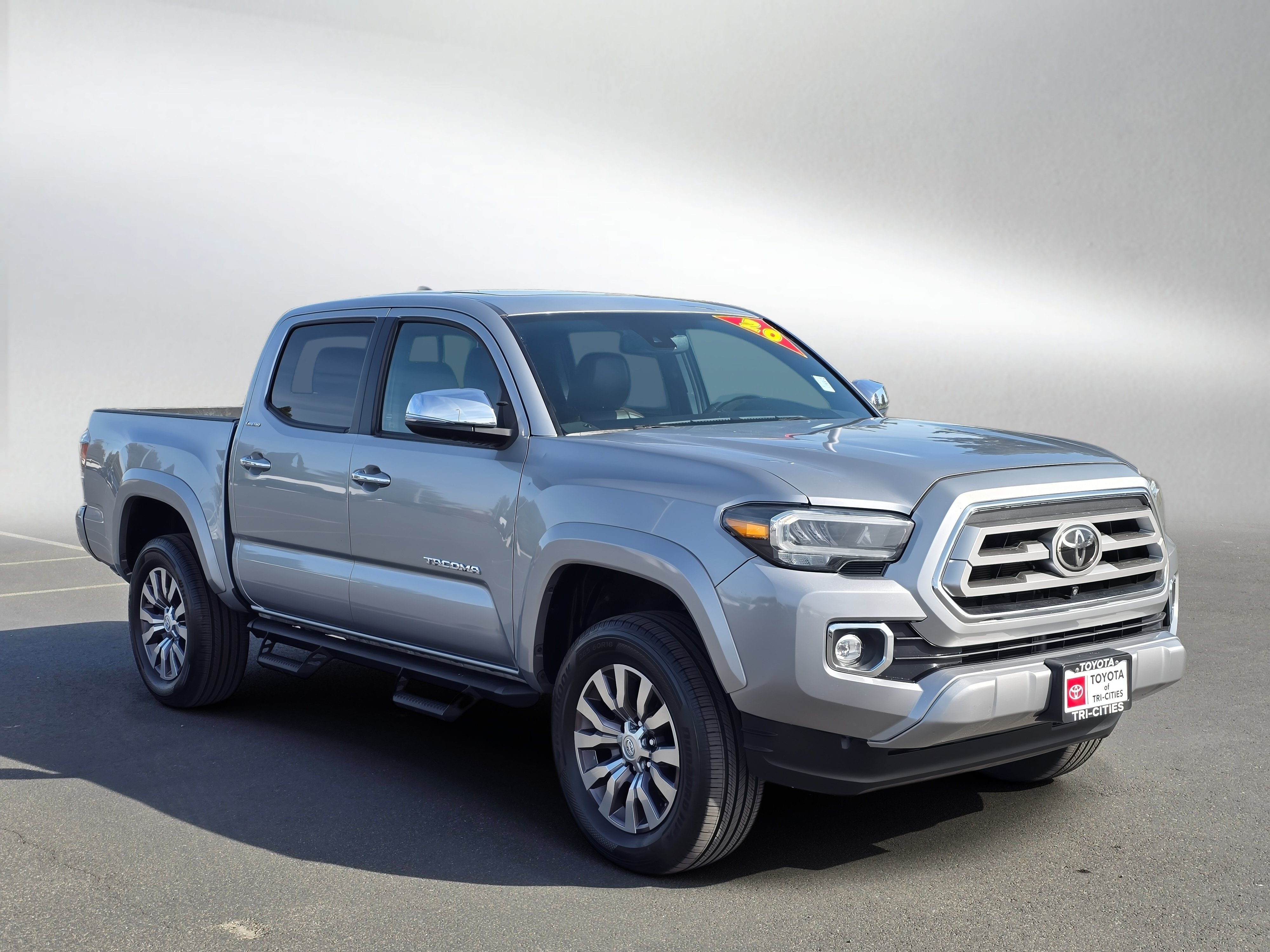 Used 2020 Toyota Tacoma Limited AWD/4WD image 7