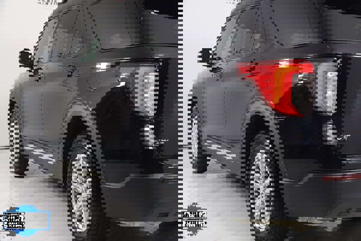 Used 2022 Ford Explorer XLT image 25