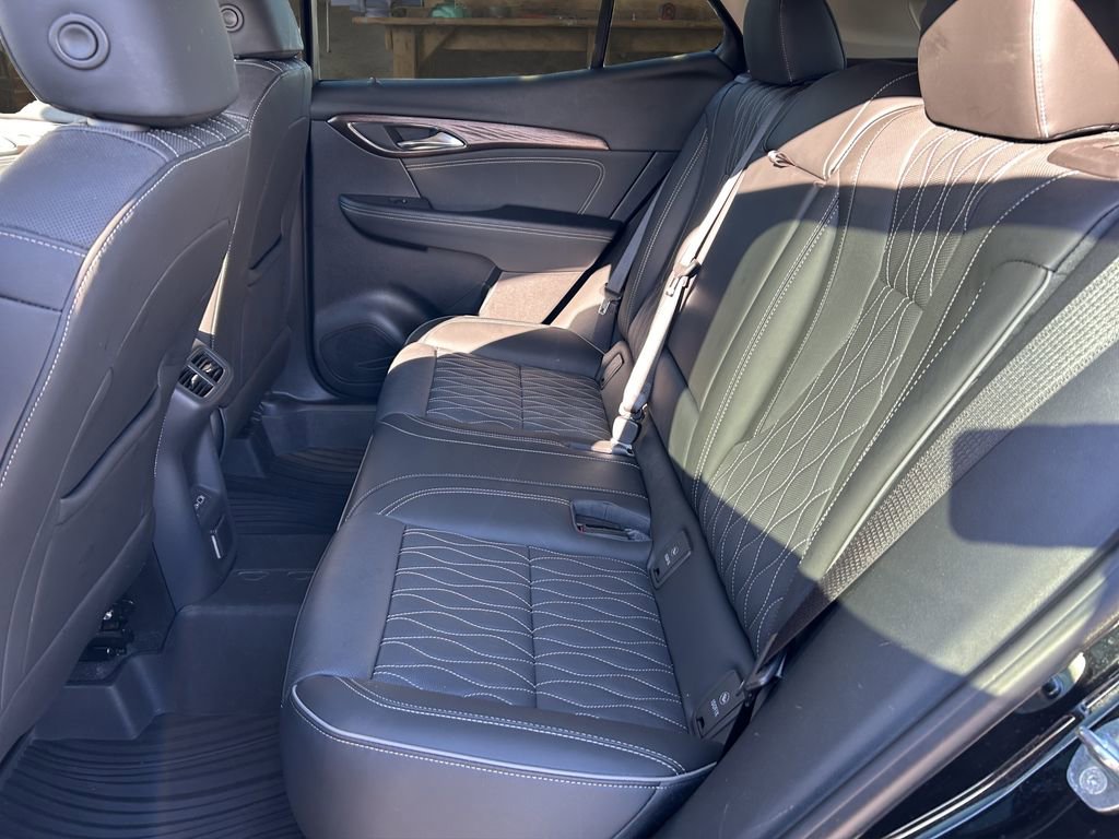 Certified 2022 Buick Envision Avenir w/ Technology Package II image 14