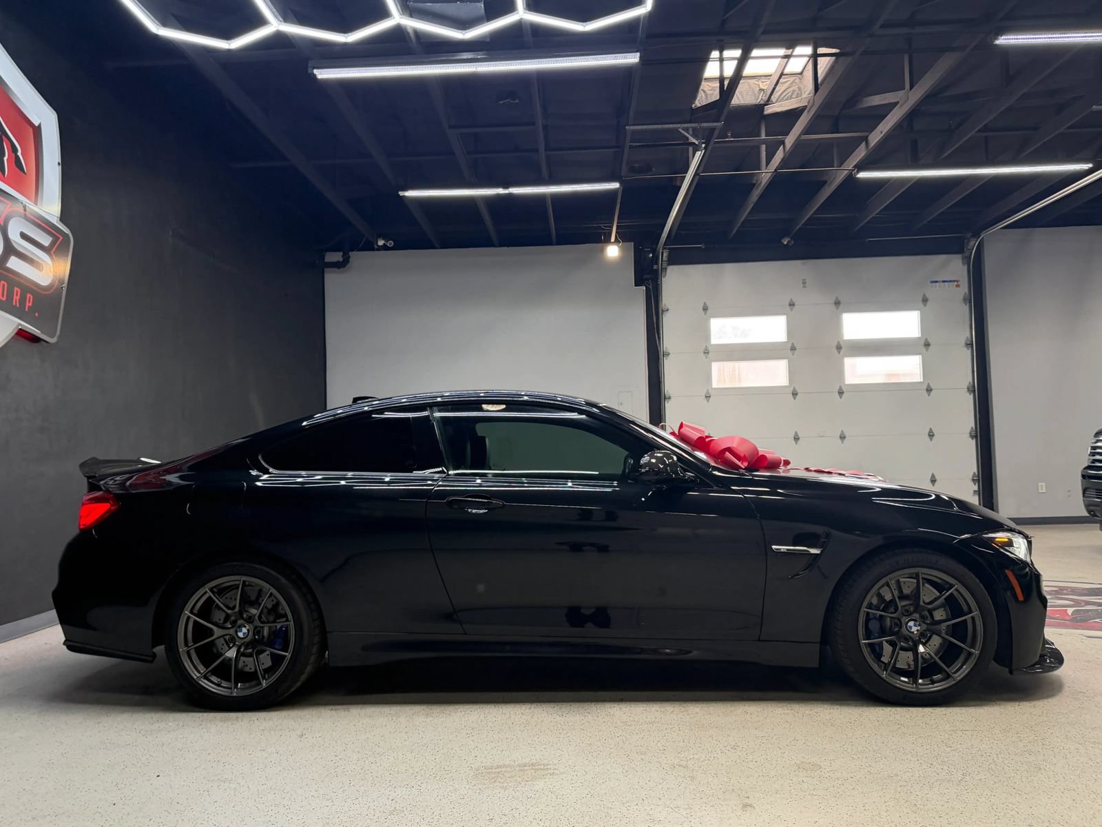 Used 2018 BMW M4 Coupe RWD image 10