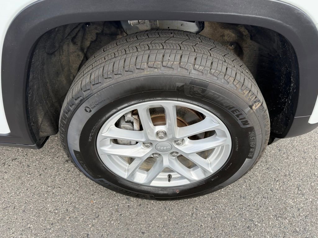 Certified 2024 Jeep Grand Cherokee Laredo X w/ Trailer Tow Package image 15