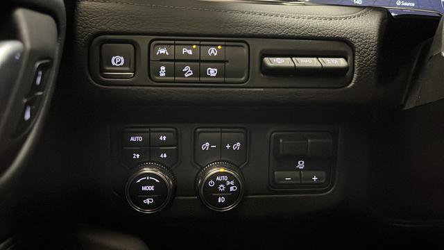 Used 2024 GMC Yukon Denali w/ Max Trailering Package image 35