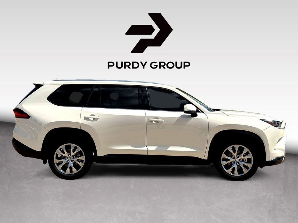 Used 2024 Toyota Grand Highlander FWD image 9
