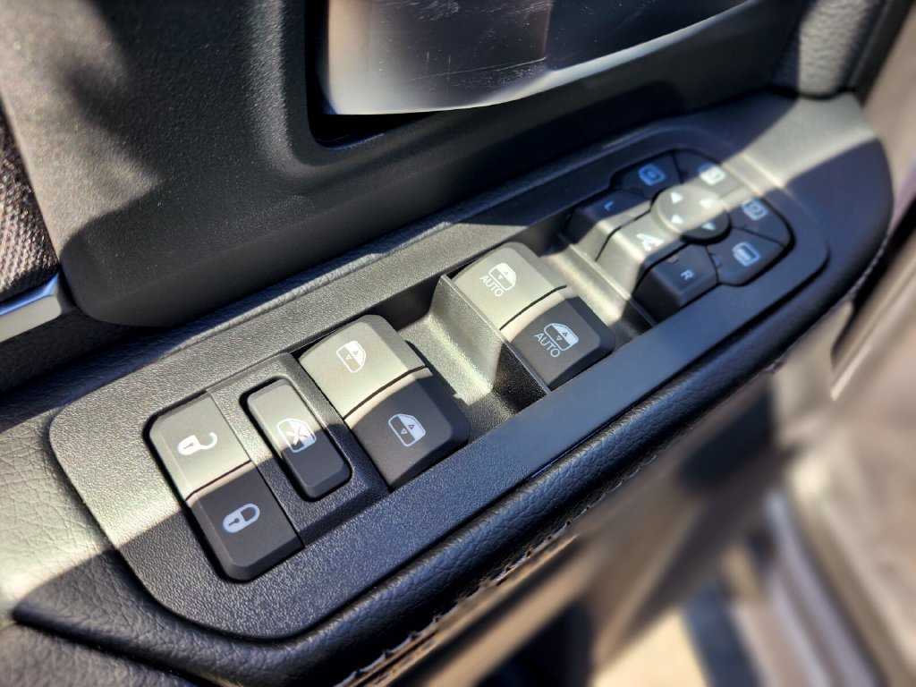 New 2026 RAM 2500 Big Horn AWD/4WD image 17