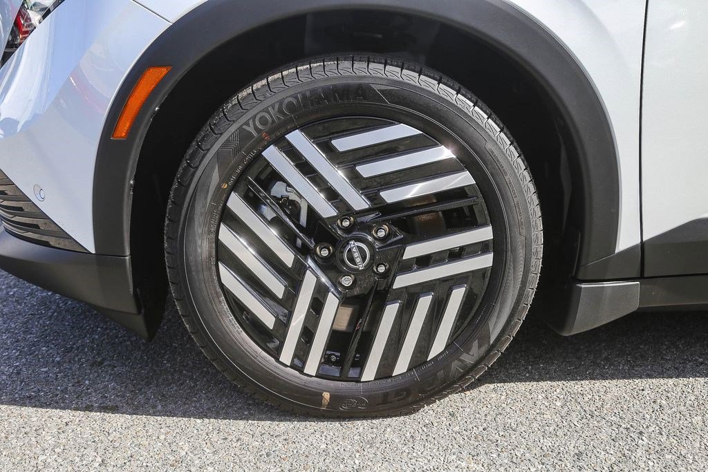 New 2026 Nissan Leaf SV+ w/ Illuminated Package image 11