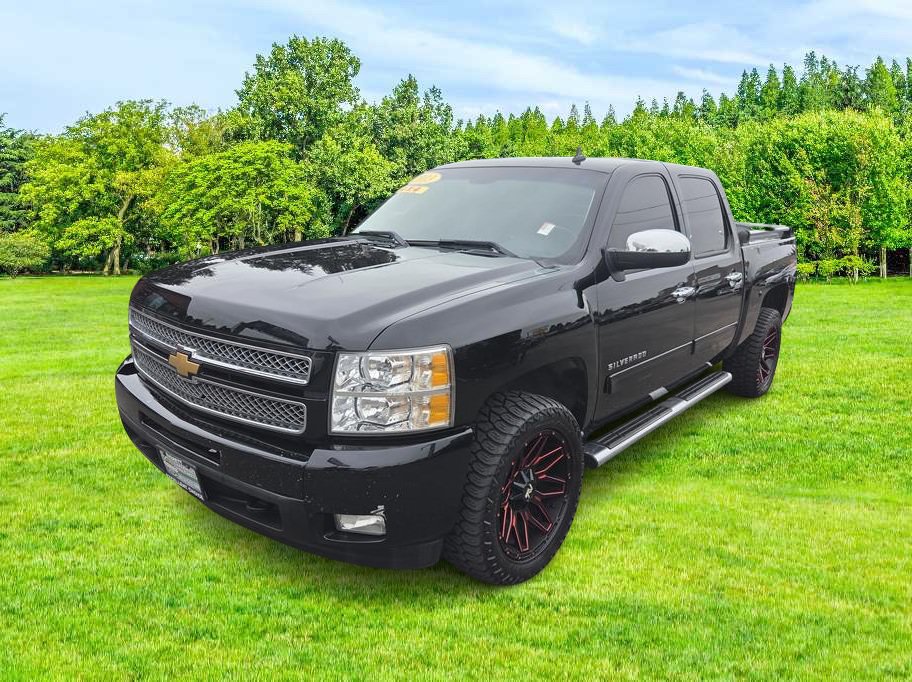 Used 2013 Chevrolet Silverado 1500 LTZ AWD/4WD image 4
