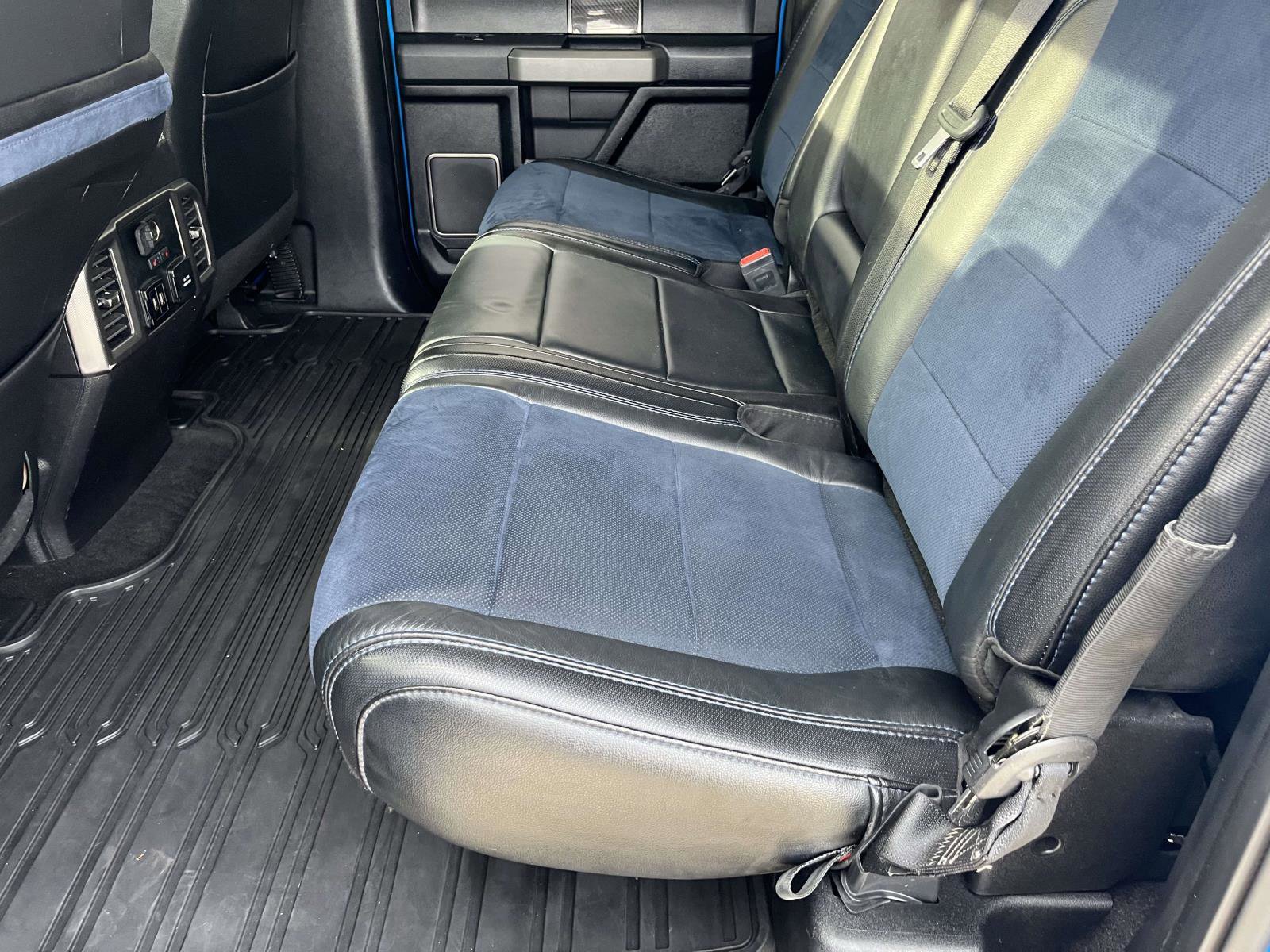 Used 2019 Ford F150 Raptor w/ Equipment Group 802A Luxury image 16