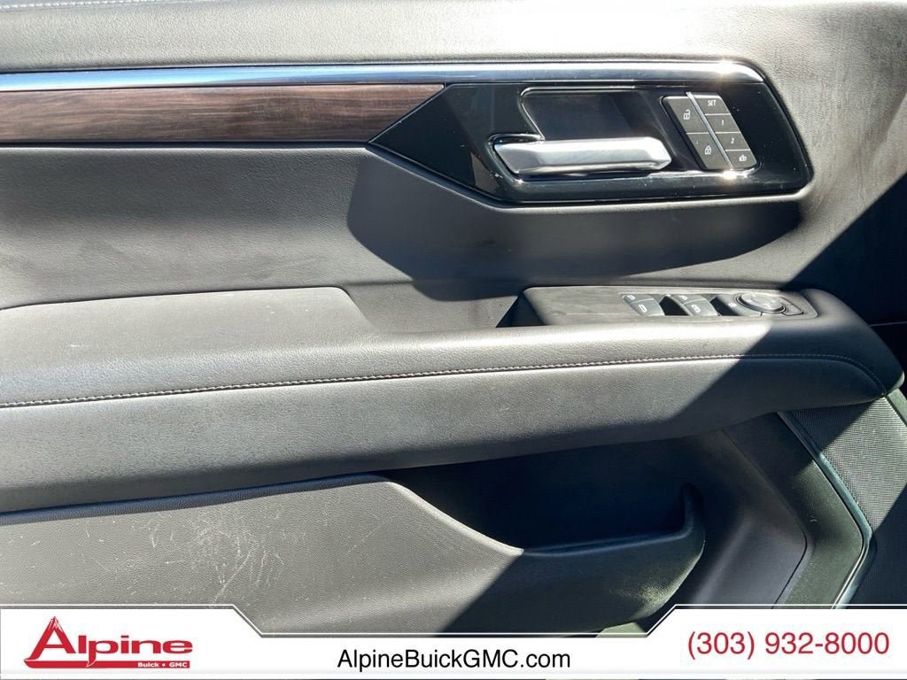 Used 2025 Chevrolet Tahoe Z71 image 16