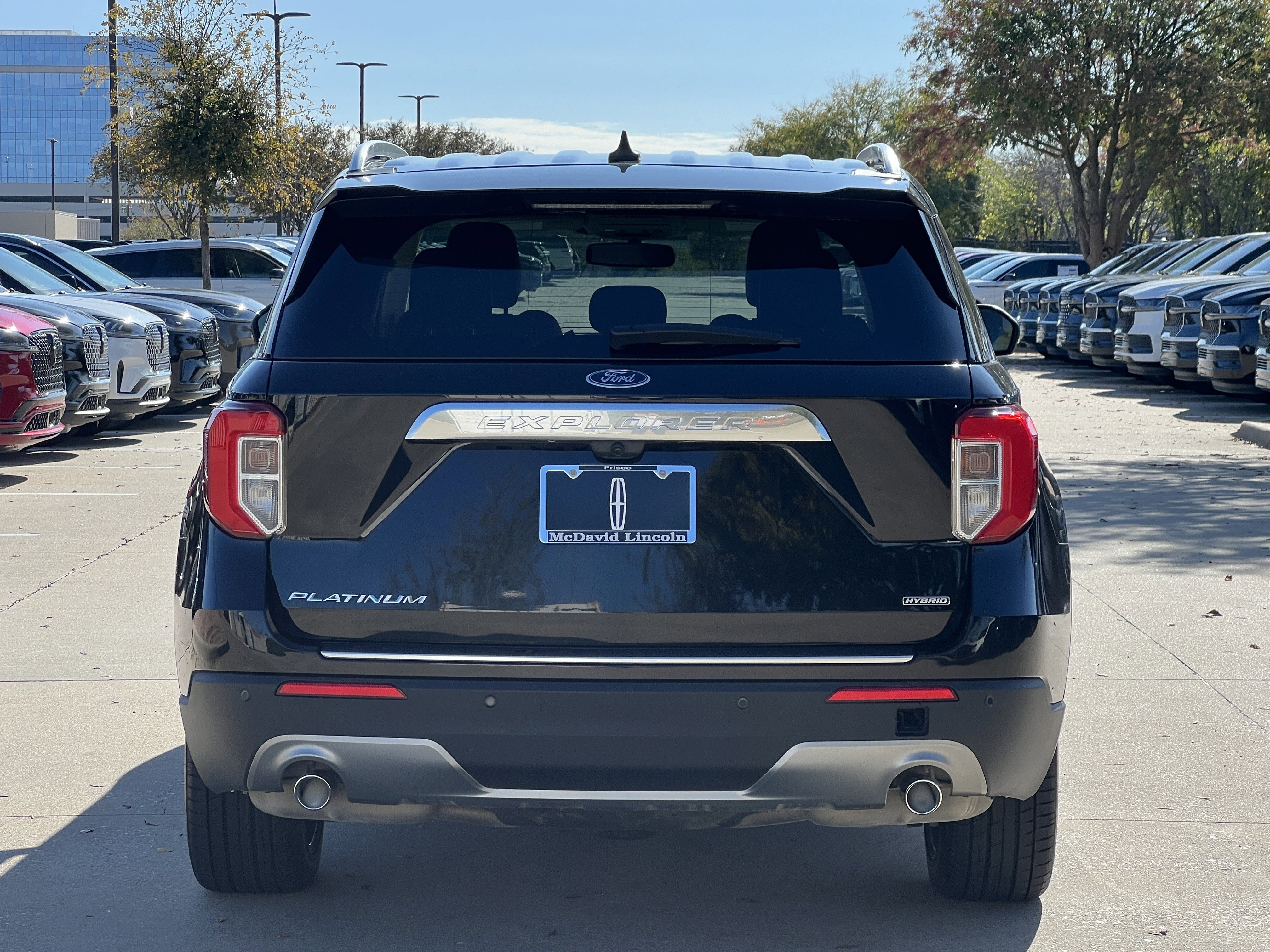 Used 2023 Ford Explorer Platinum w/ Technology Package image 8