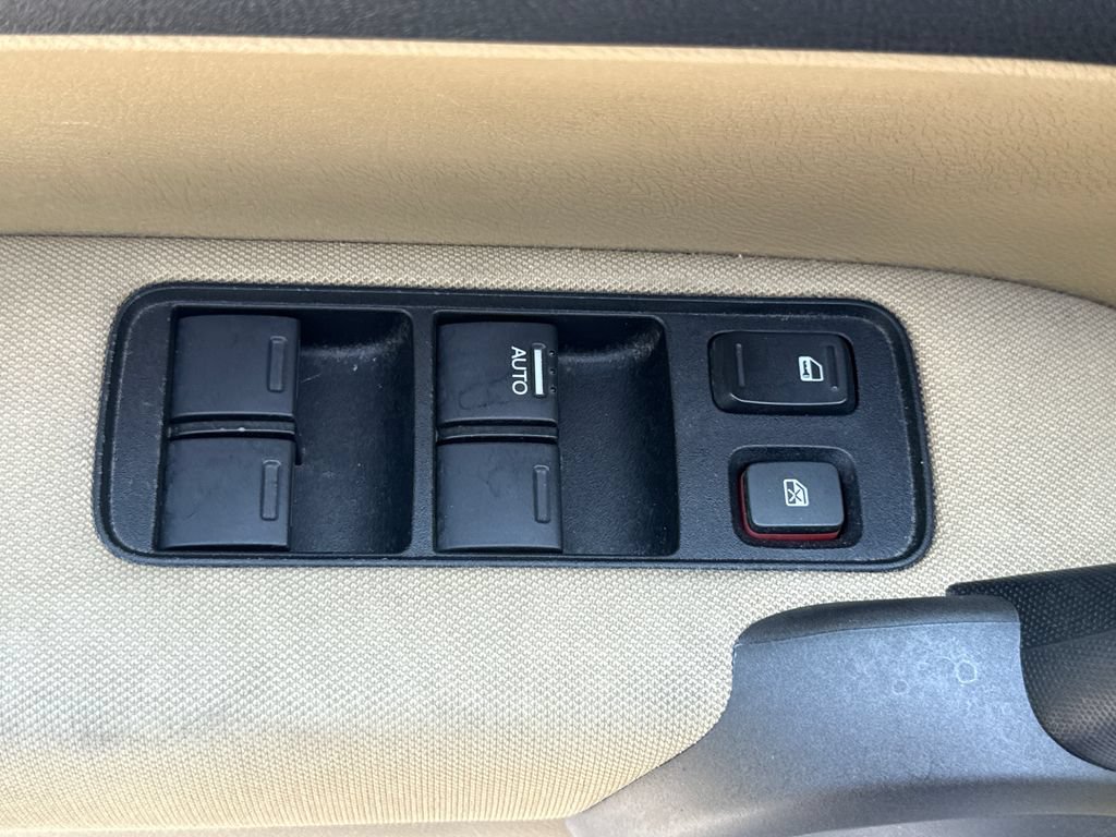 Used 2010 Honda CR-V LX image 14