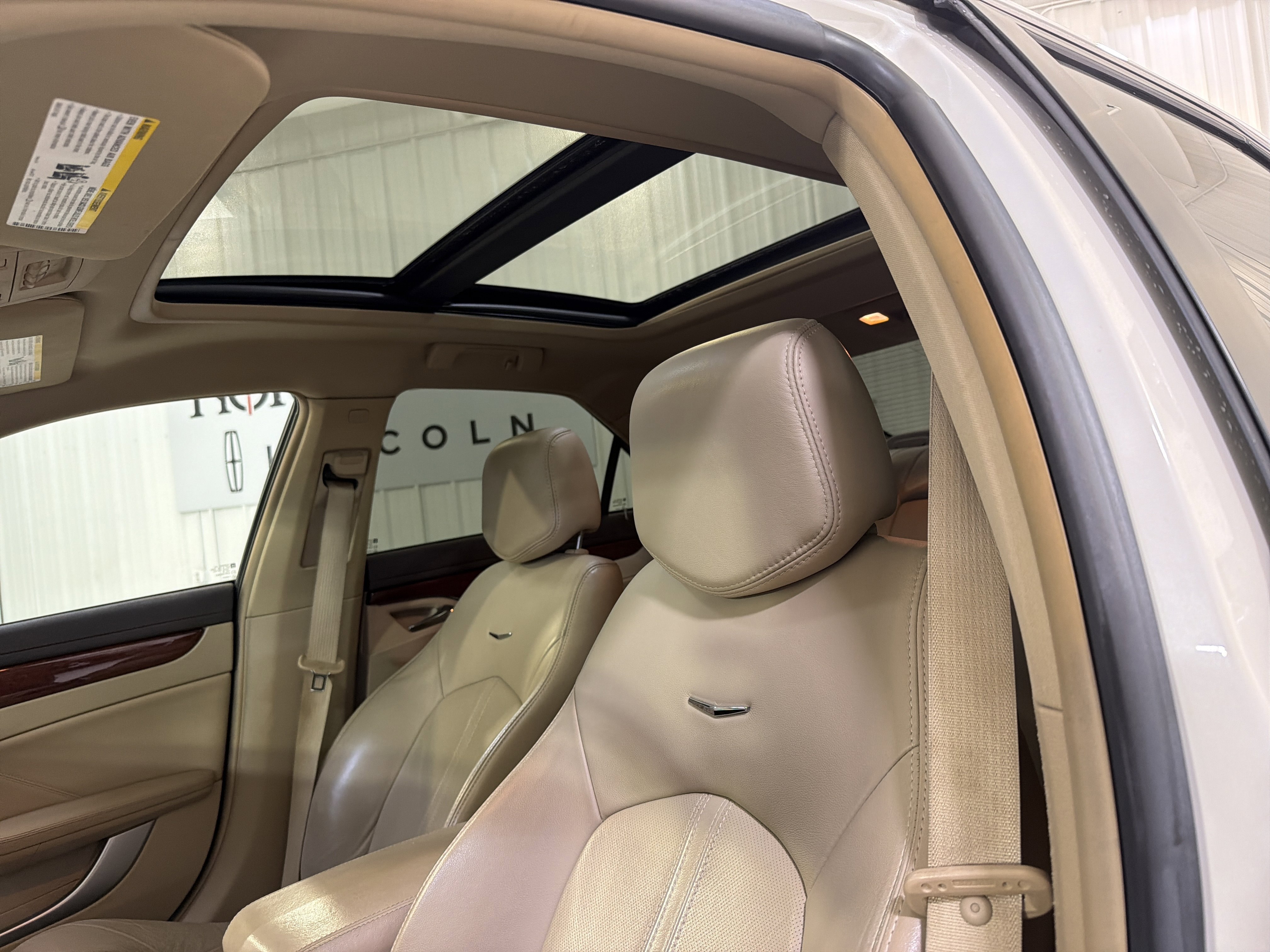 Used 2008 Cadillac CTS 3.6 w/ Luxury Level Two Package RWD image 10