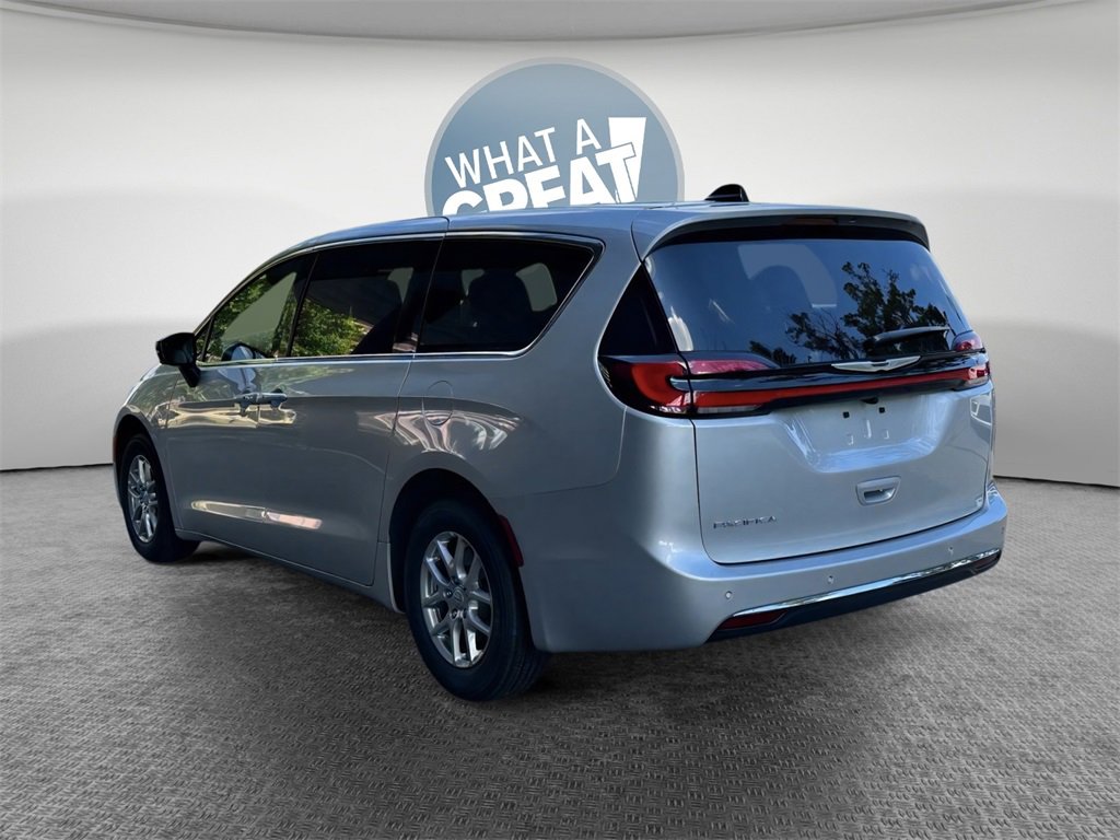 New 2026 Chrysler Pacifica Select image 35