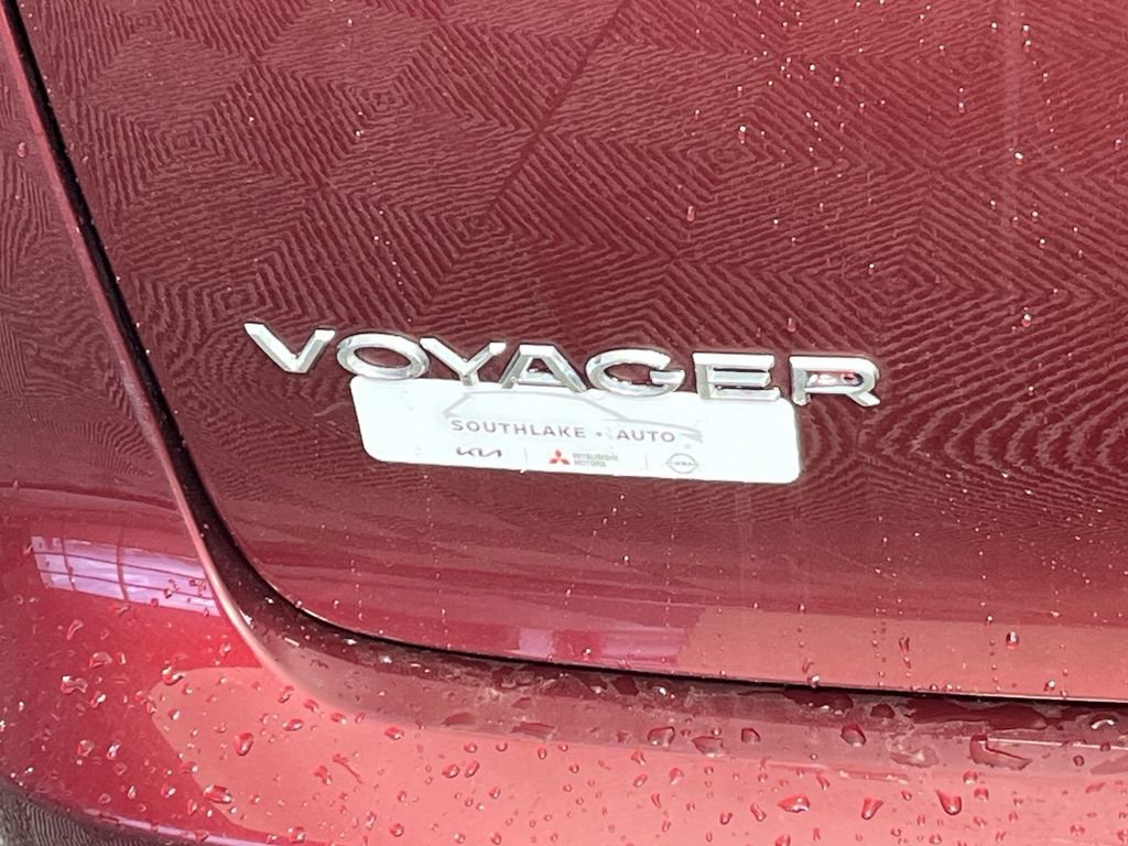 Used 2021 Chrysler Voyager Lxi FWD image 25