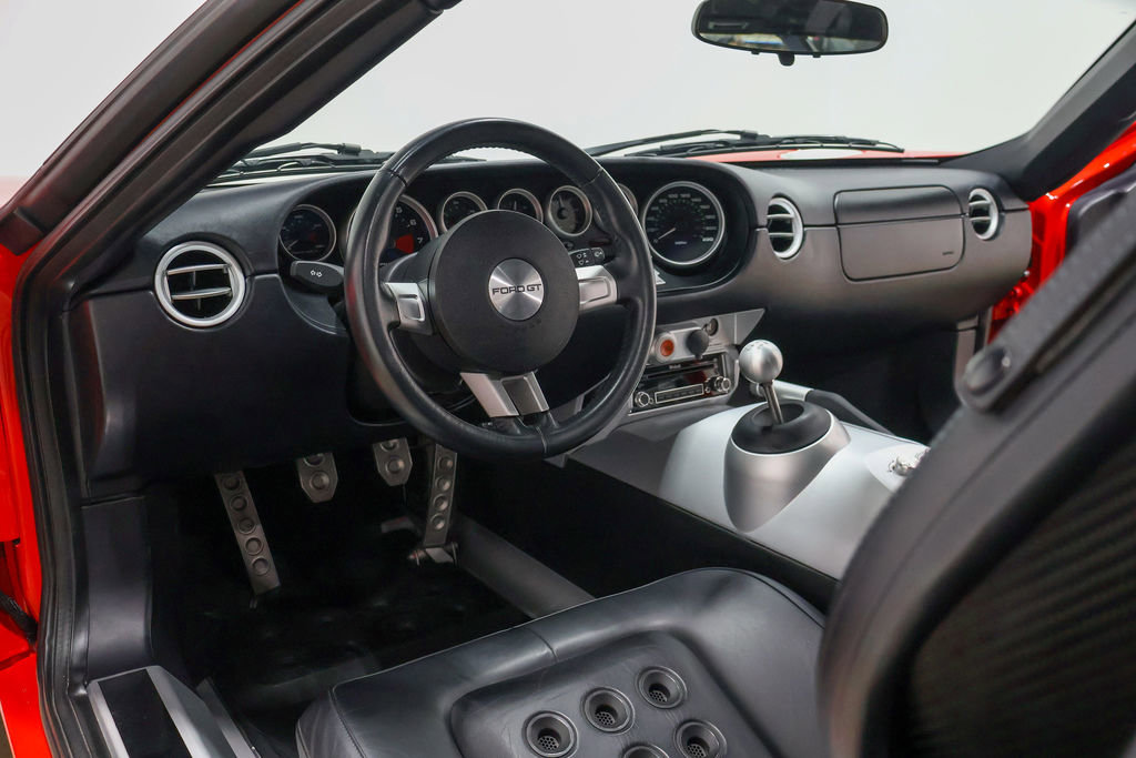 Used 2005 Ford GT image 29