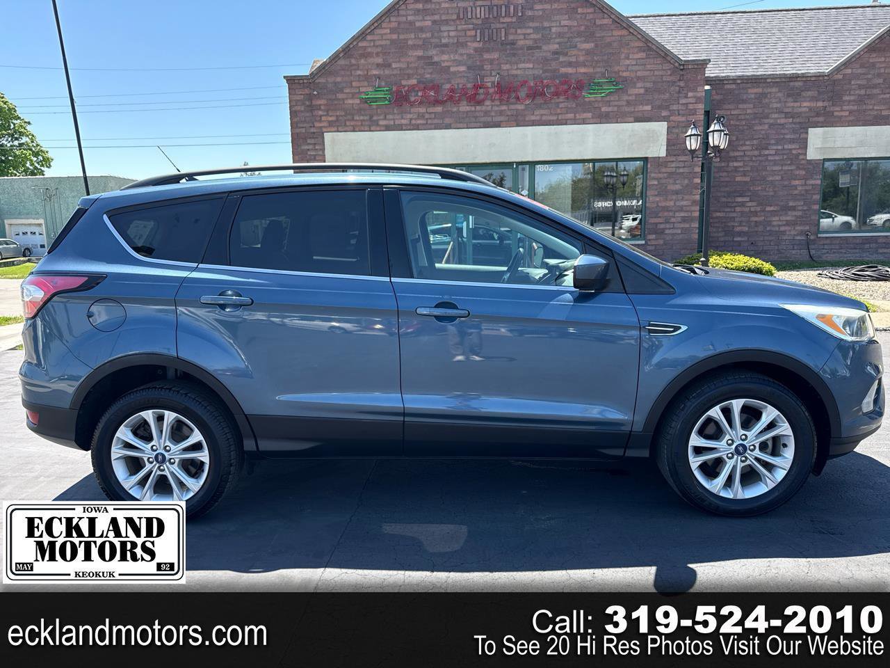 Used 2018 Ford Escape SE w/ SE Sync 3 Package FWD image 1