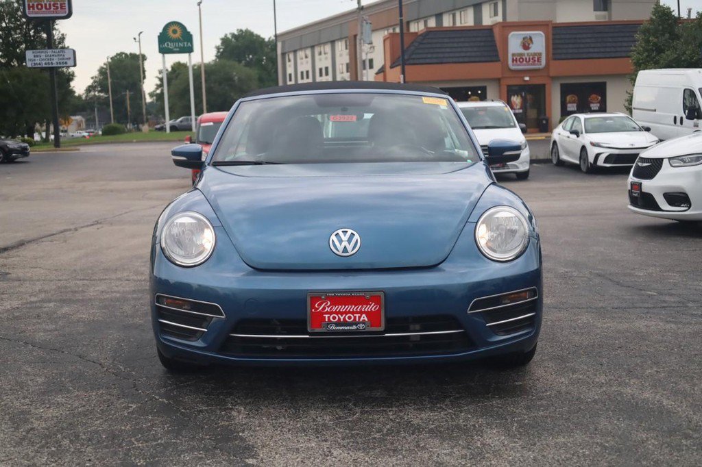 Used 2019 Volkswagen Beetle 2.0T S FWD image 3