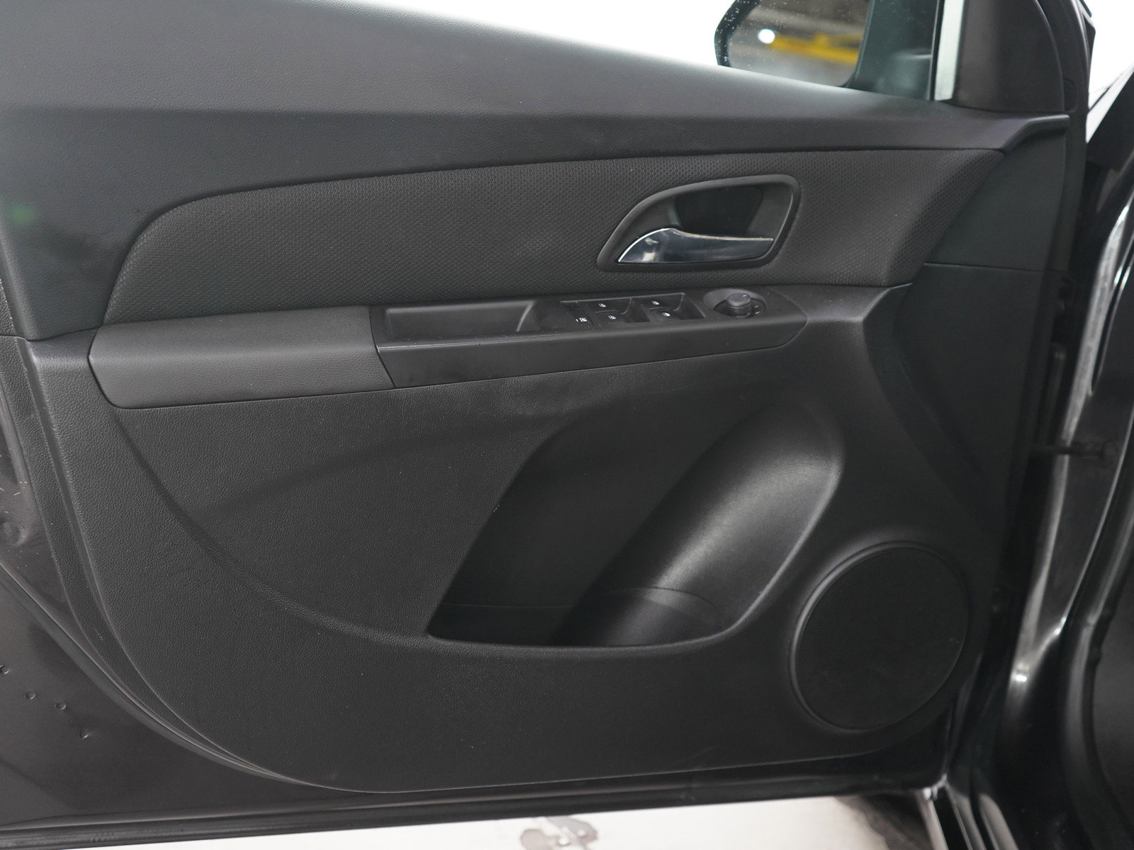 Used 2014 Chevrolet Cruze LT FWD image 17