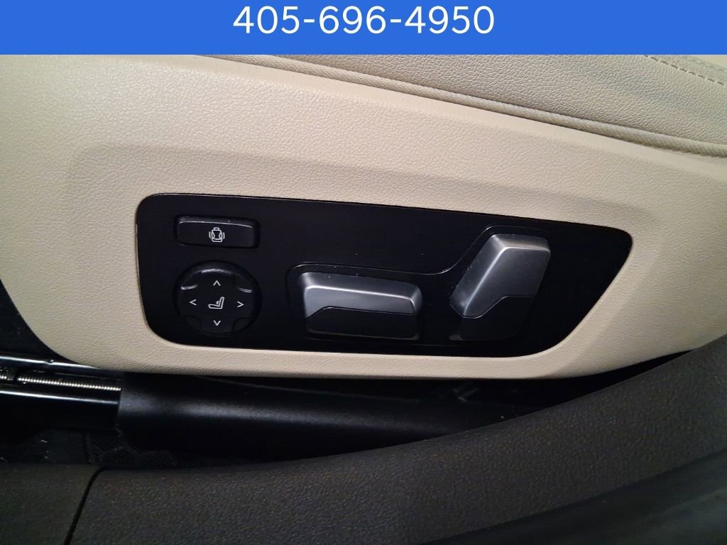 Used 2021 BMW 330i xDrive Sedan w/ Convenience Package image 15