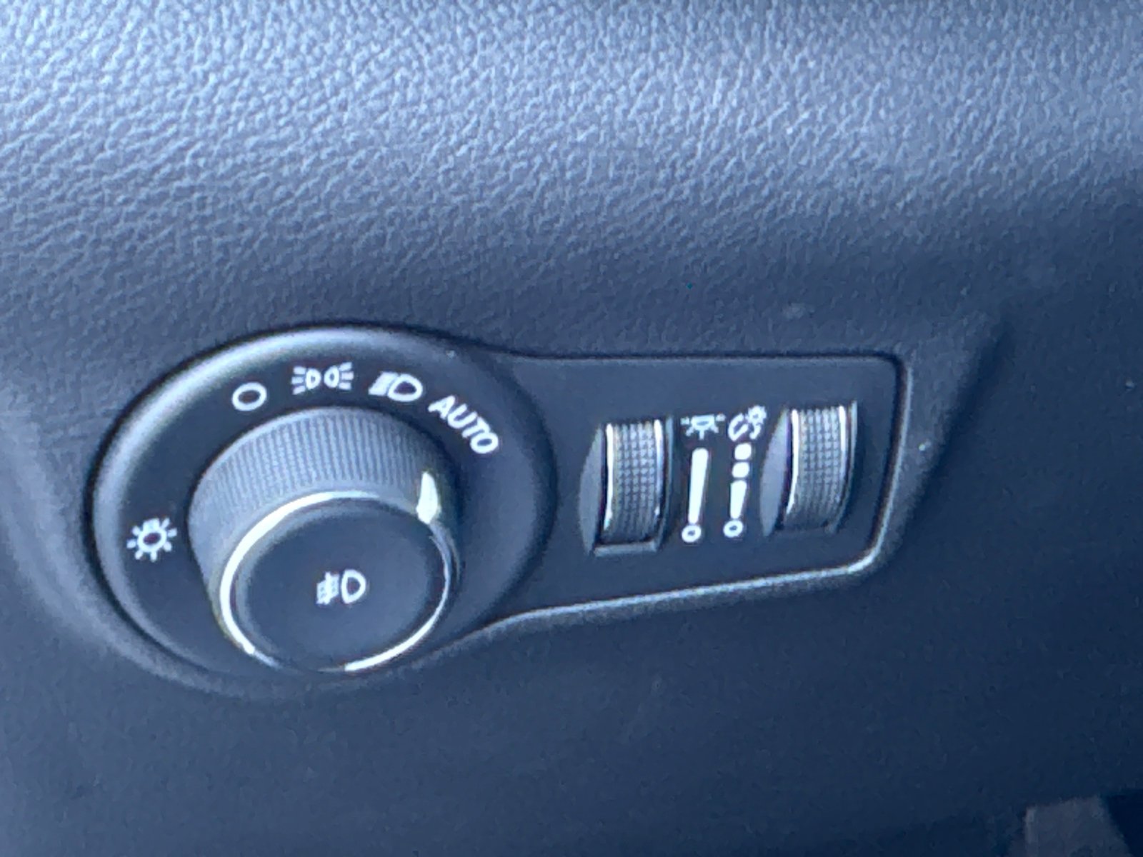 Used 2024 Jeep Compass Latitude AWD/4WD image 33
