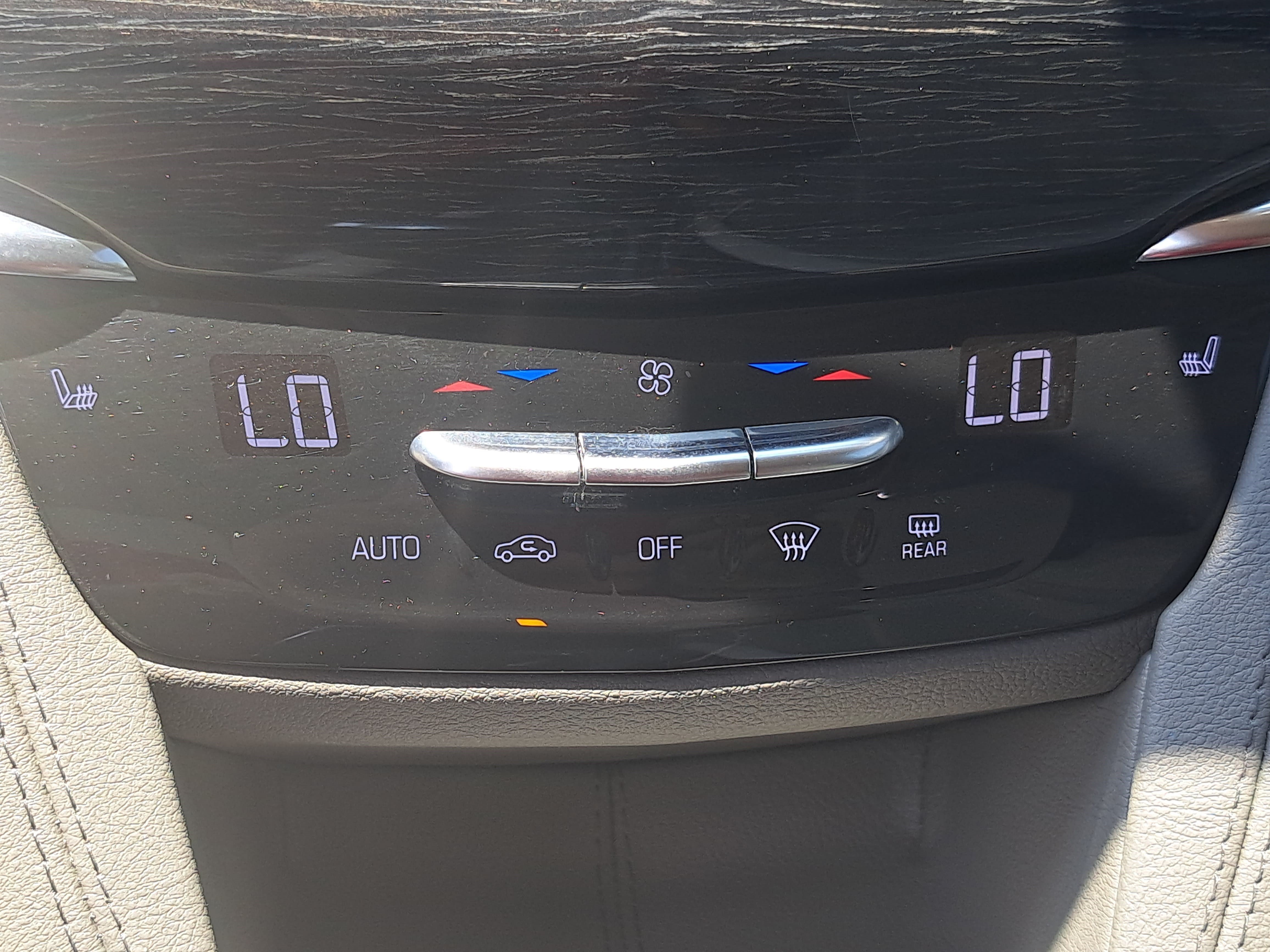 Used 2020 Cadillac XT6 Premium Luxury FWD image 24