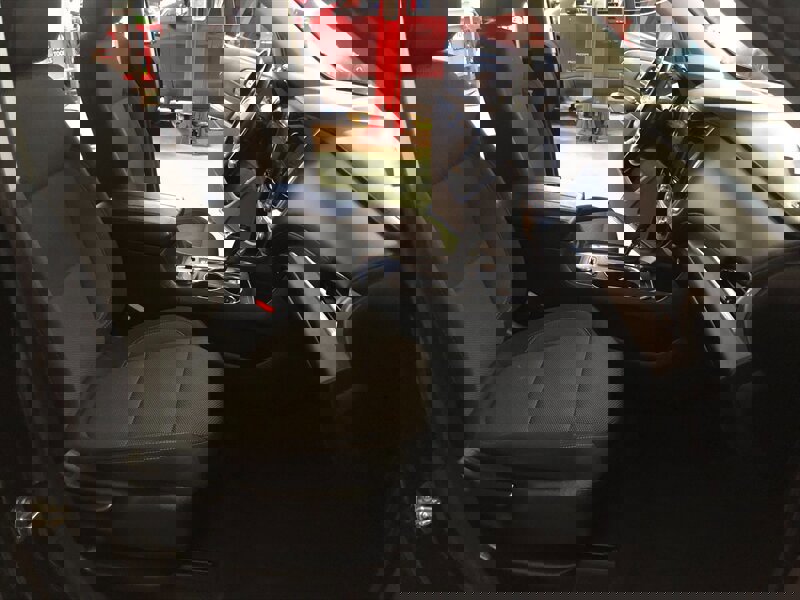 Used 2020 Chevrolet Traverse LT w/ Driver Confidence II Package image 19