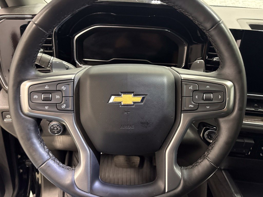 Used 2024 Chevrolet Silverado 1500 LTZ AWD/4WD image 25