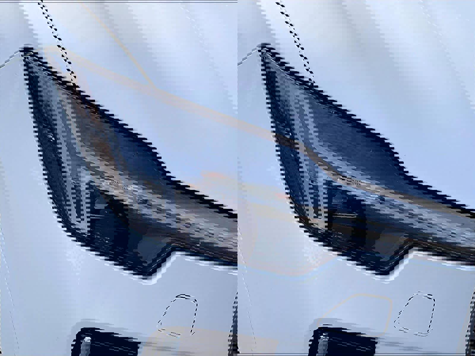 New 2026 Volvo XC90 T8 Plus w/ Protection Package Premier image 33