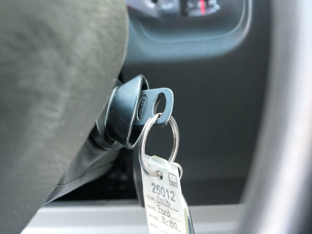 Used 2013 Ford E-150 and Econoline 150 Commercial image 17