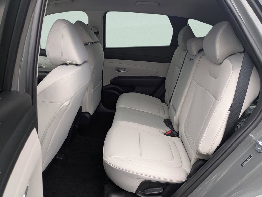 New 2026 Hyundai Tucson SE image 12