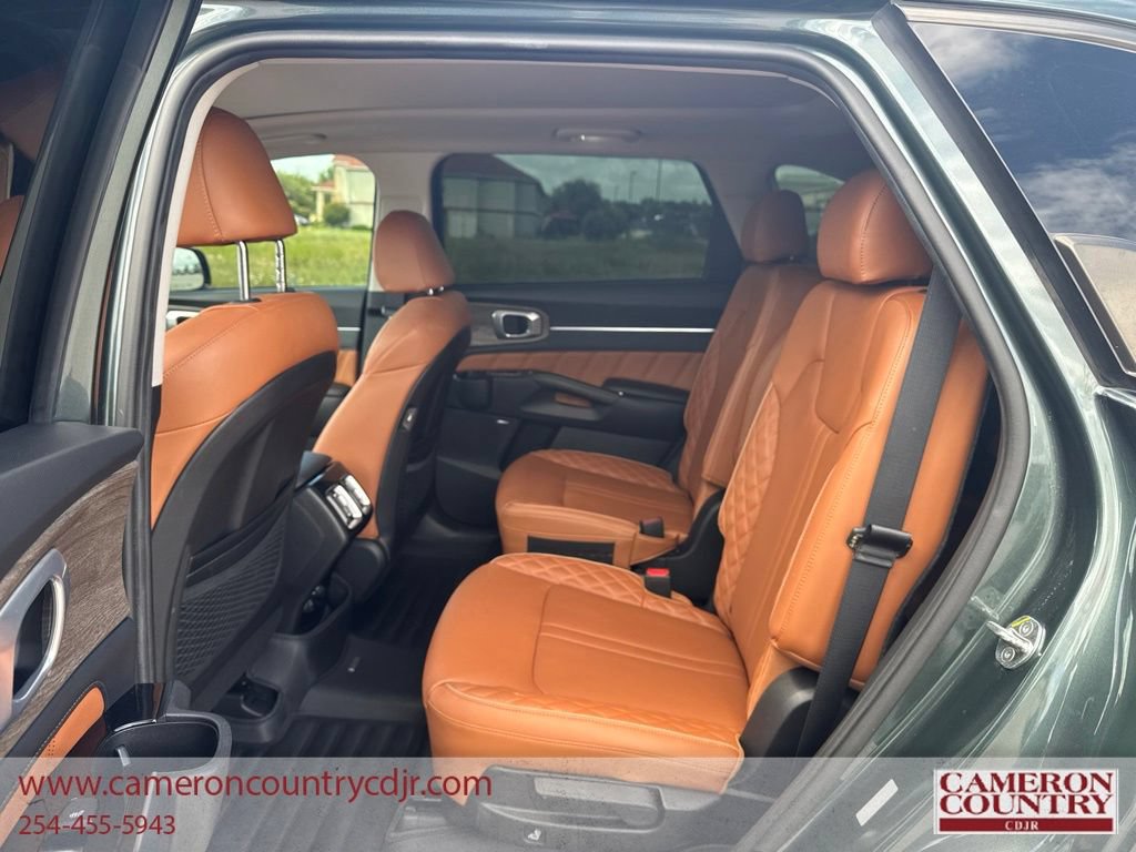 Used 2022 Kia Sorento SX Prestige w/ Rust Color Package AWD/4WD image 15