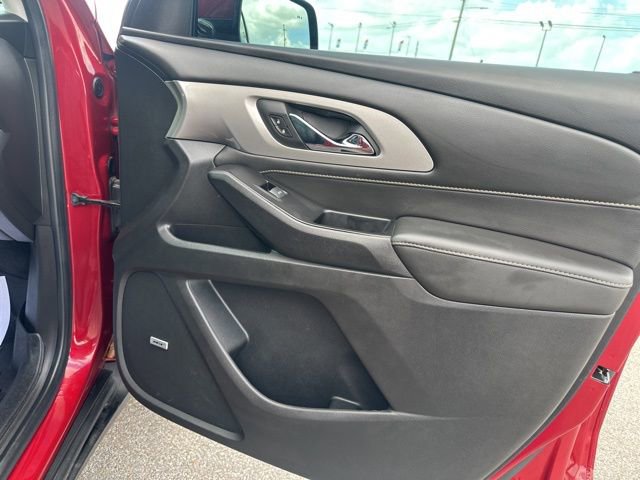 Used 2020 Chevrolet Traverse RS FWD image 11